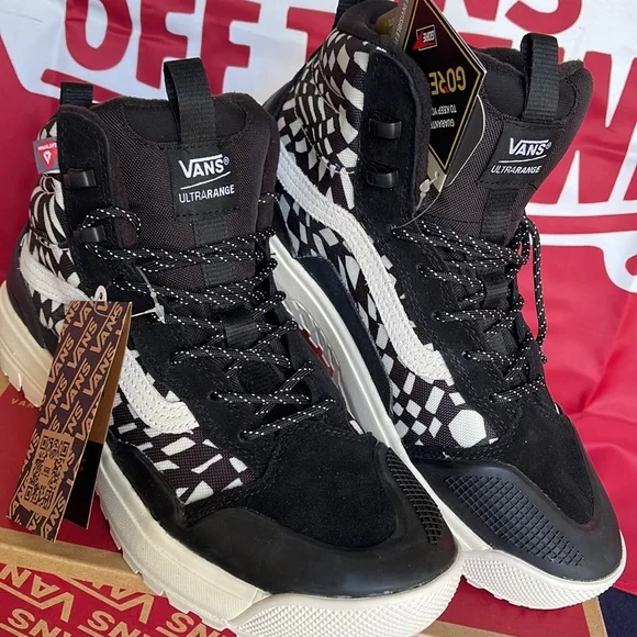 Vans Ultrarange Exo Hi Black/Wrapped Checkerboard WMNS sneakers - Picture 7 of 16